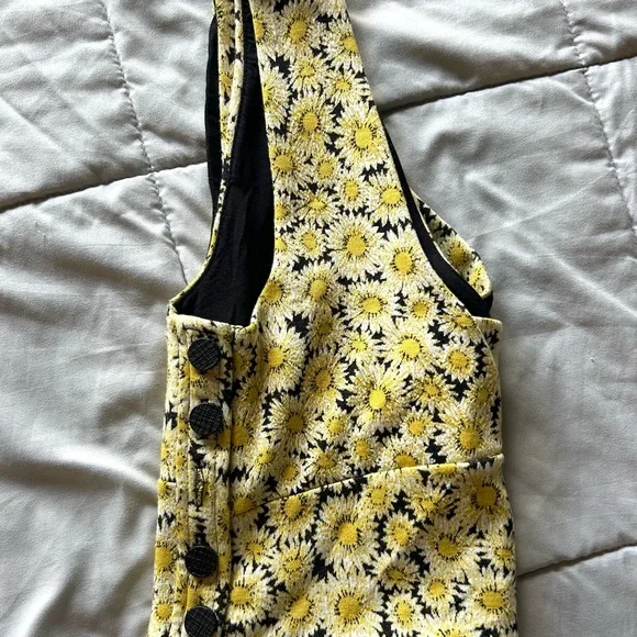 Maeve by Anthropologie Yellow and Black Floral Sunflower Crop Tank Top - Picture 3 of 5